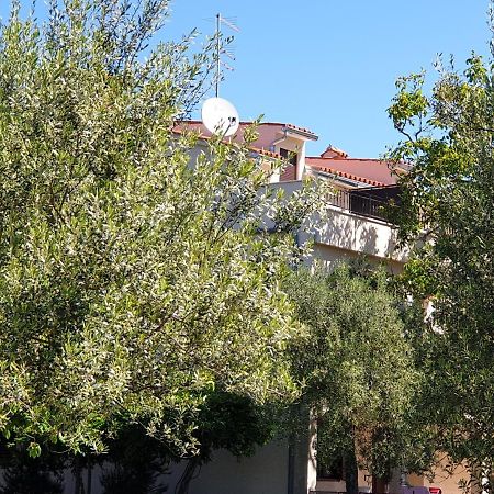 Boutique Rooms Mare Fabulas Ровин Екстериор снимка