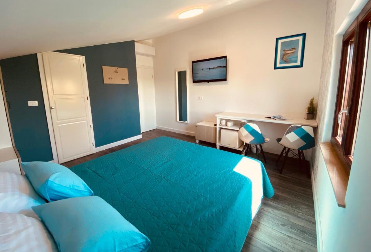 Boutique Rooms Mare Fabulas Ровин Екстериор снимка